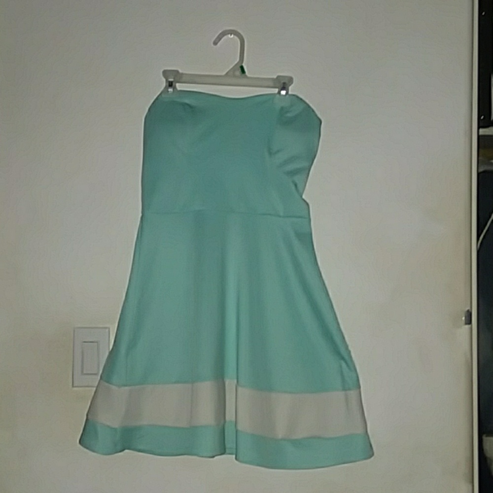 turquoise strapless dress